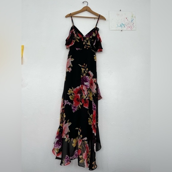 LULU’s | Love in Bloom Cold Shoulder High-Low Floral Dress - Picture 4 of 5